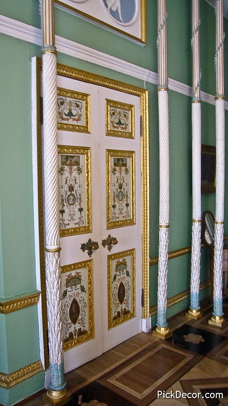The Catherine Palace decorations - photo 10