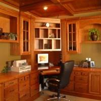 Деревянный потолок в кабинете