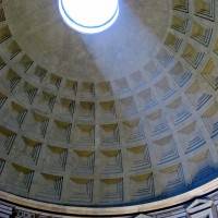 Кирпично-бетонная ротонда Пантеона перекрытая полусферическим кессонированным куполом (фото 5)
