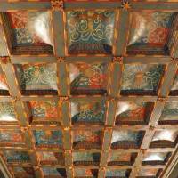 Инкрустированный потолок дворца Альхаферия в Сарагосе