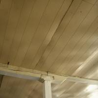 Деревянный потолок — фото 66