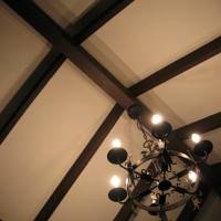 Деревянный потолок — фото 105