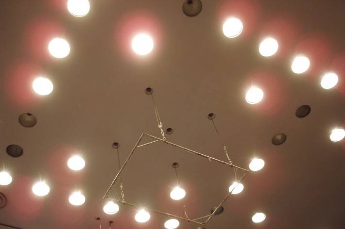 Потолок из гипсокартона — фото 48