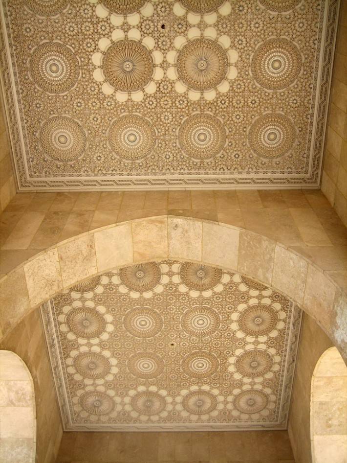 Потолок мечети Хассана II в Касабланке