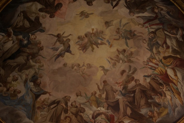 Роспись — король, ангелы и монахи