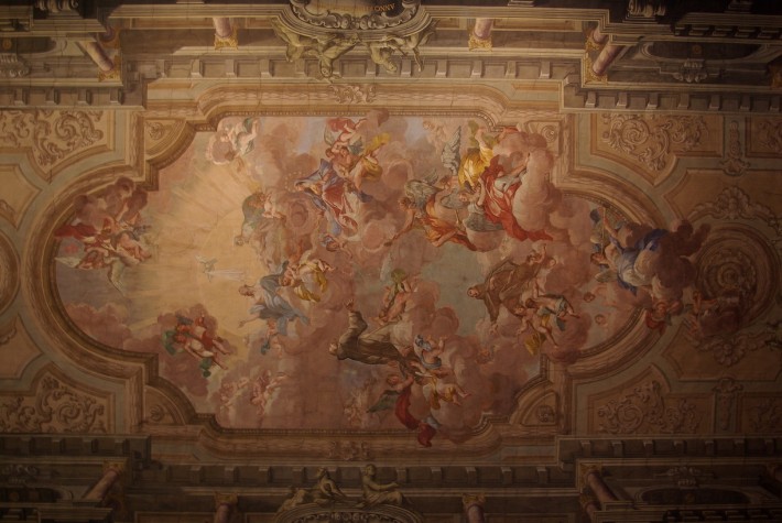 Фреска и гризаль на потолке Церкви всех святых во Флоренции