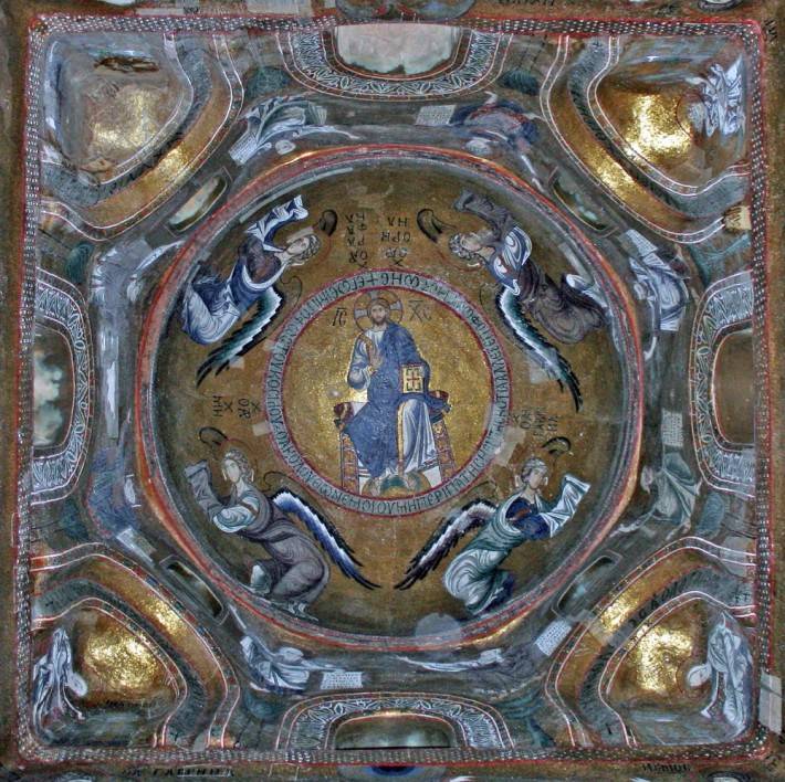 Тромпы с мозаикой в основании купола Мартораны