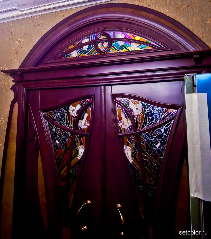 Декорирование витражом двери со стеклом — фото 6