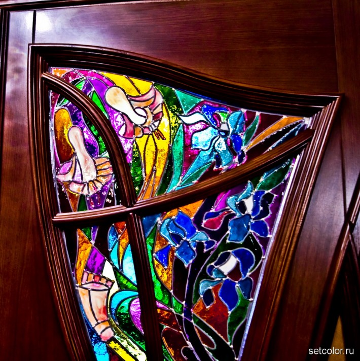 Декорирование витражом двери со стеклом — фото 7