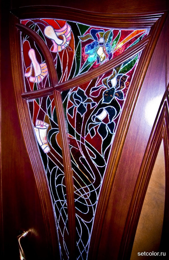 Декорирование витражом двери со стеклом — фото 2