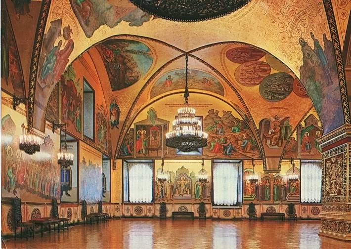 Интерьер. Северо-восточная сторона.