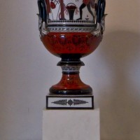 Фото старинной вазы из Инженерного замка