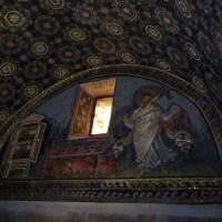 Мозаика на потолке в мавзолее Галлы Плацидии (фото 2)