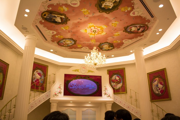 Роспись в Lady Kitty House