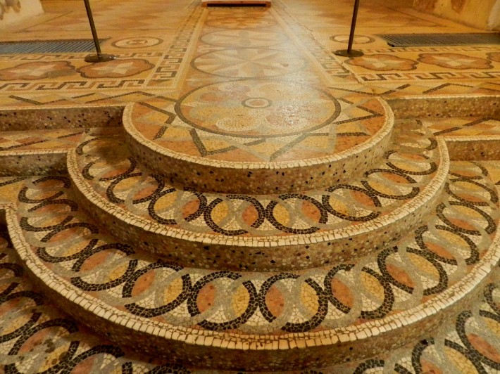 Мозаичный пол в Спасо-Евфимиевом монастыре
