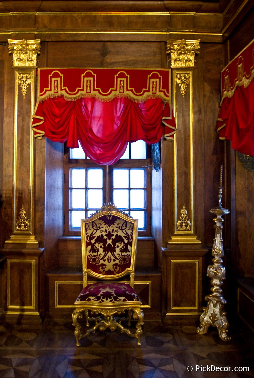 The Menshikov Palace decorations – photo 19