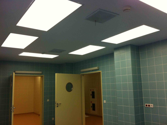 Потолок из гипрока со светильниками —  Световые Технологии