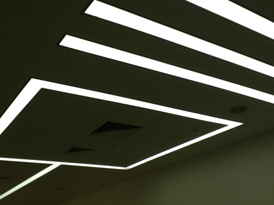 Дизайнерское освещение в деловом центре — фото 2