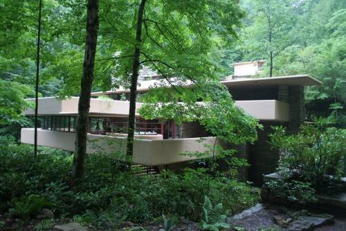 Дом над водопадом (Fallingwater)