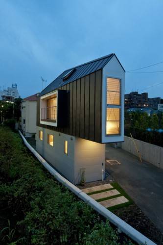 River Side House в Японии