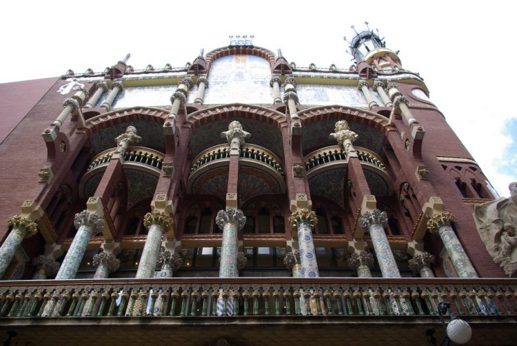 Фасад - Дворец каталонской музыки