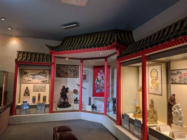  Декор интерьера в Государственном музее истории религии
