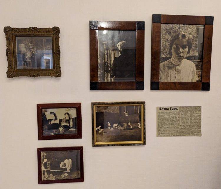 Экспозиция музея петербургского авангарда в доме Матюшина