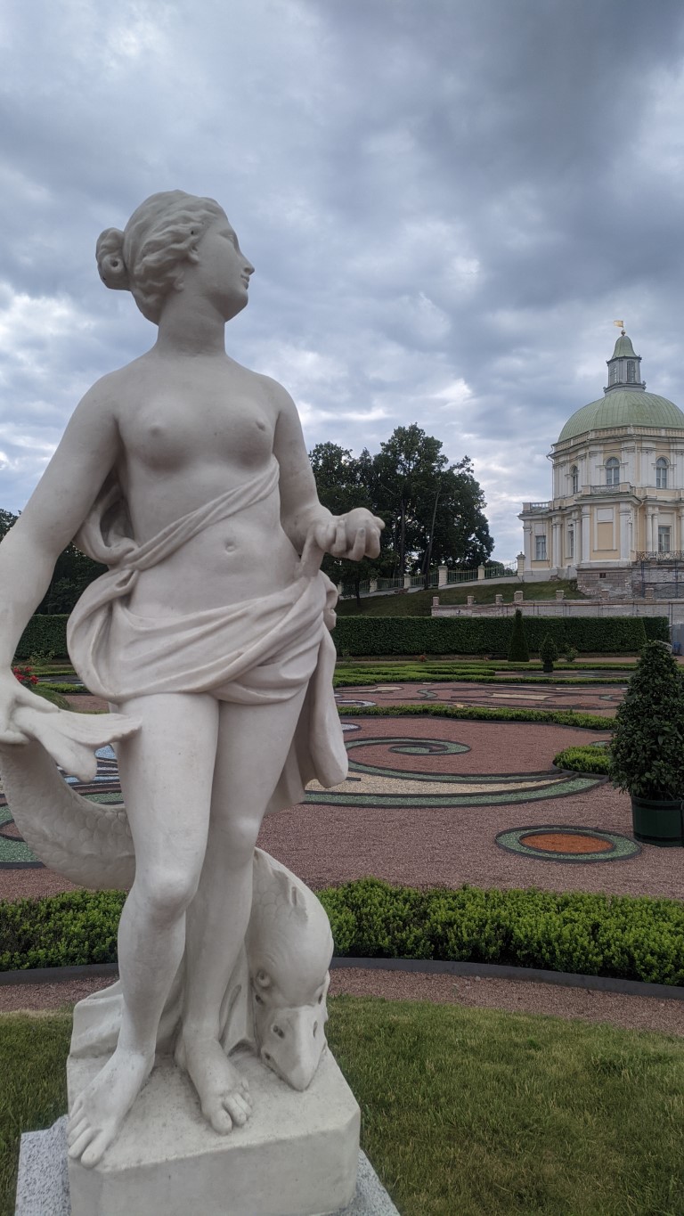 Нижний сад  Меншиковского дворца