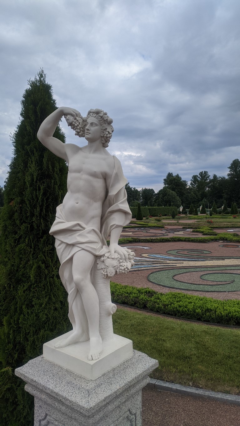 Нижний сад  Меншиковского дворца